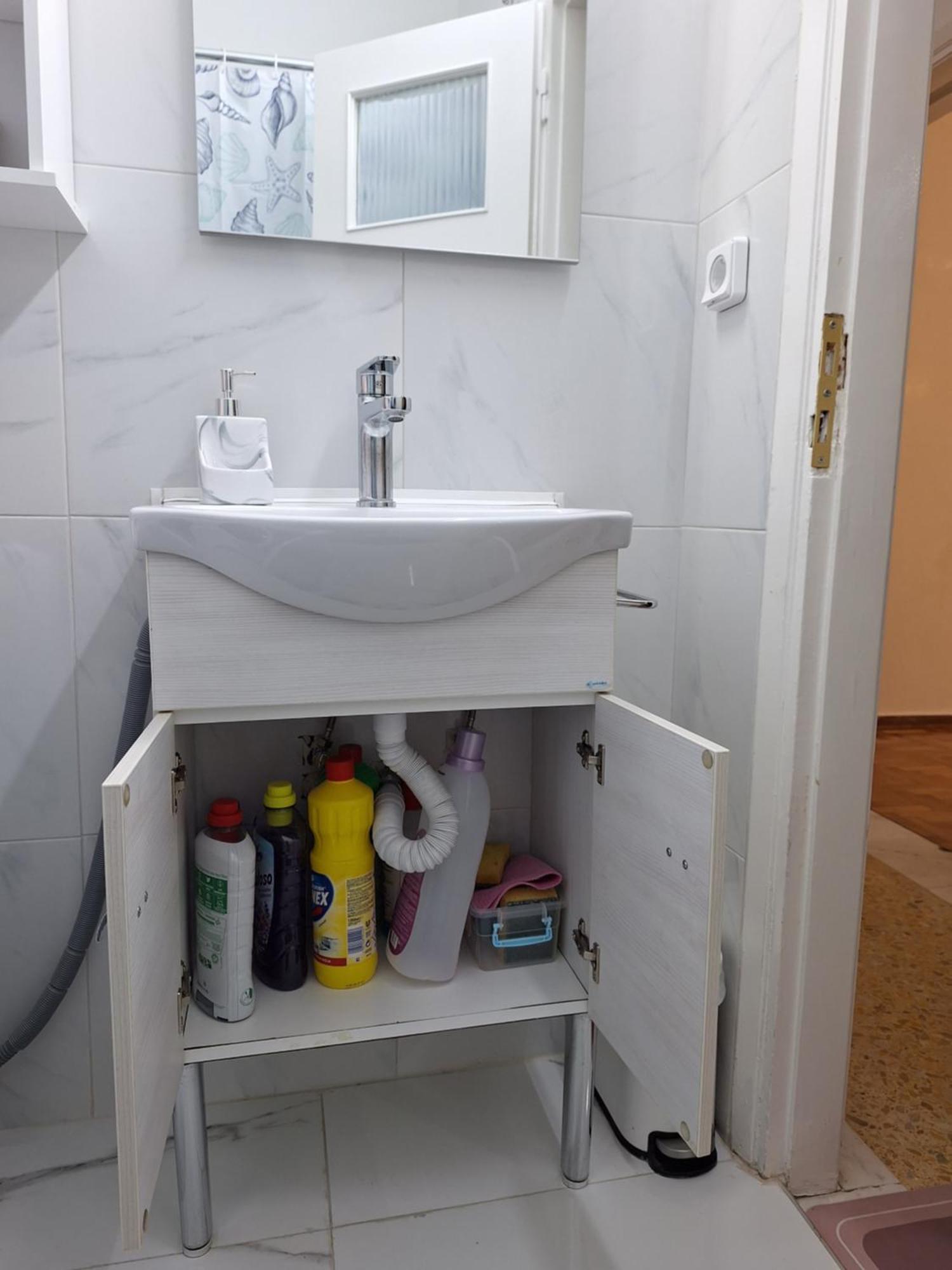 Apartment Comfortable 3rd Floor Near Metro Athen