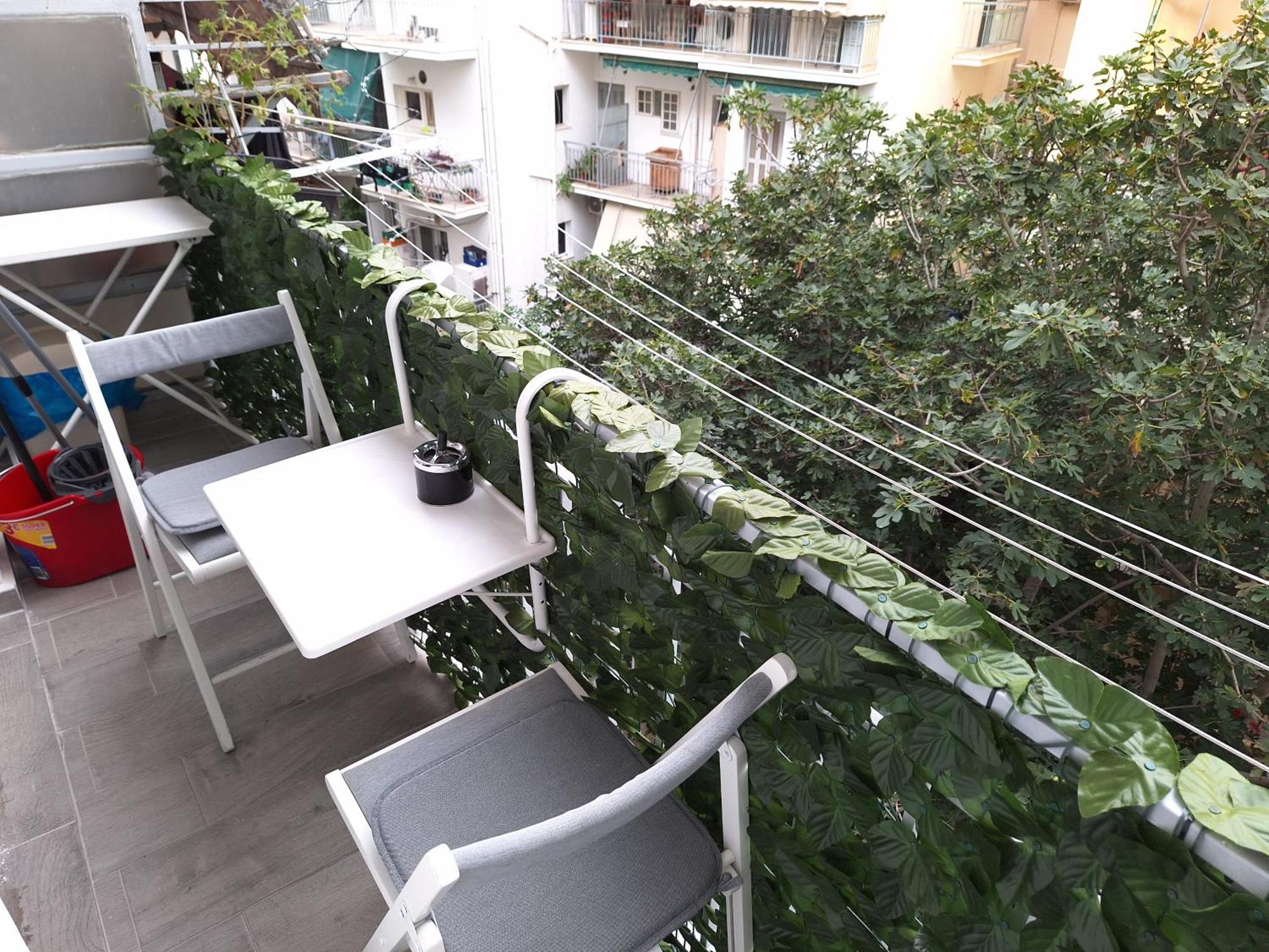 Apartment Comfortable 3rd Floor Near Metro