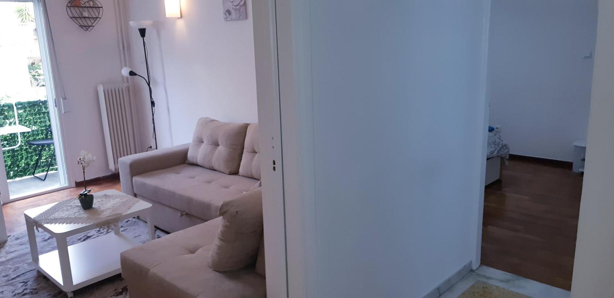 Apartment Comfortable 3rd Floor Near Metro Athen